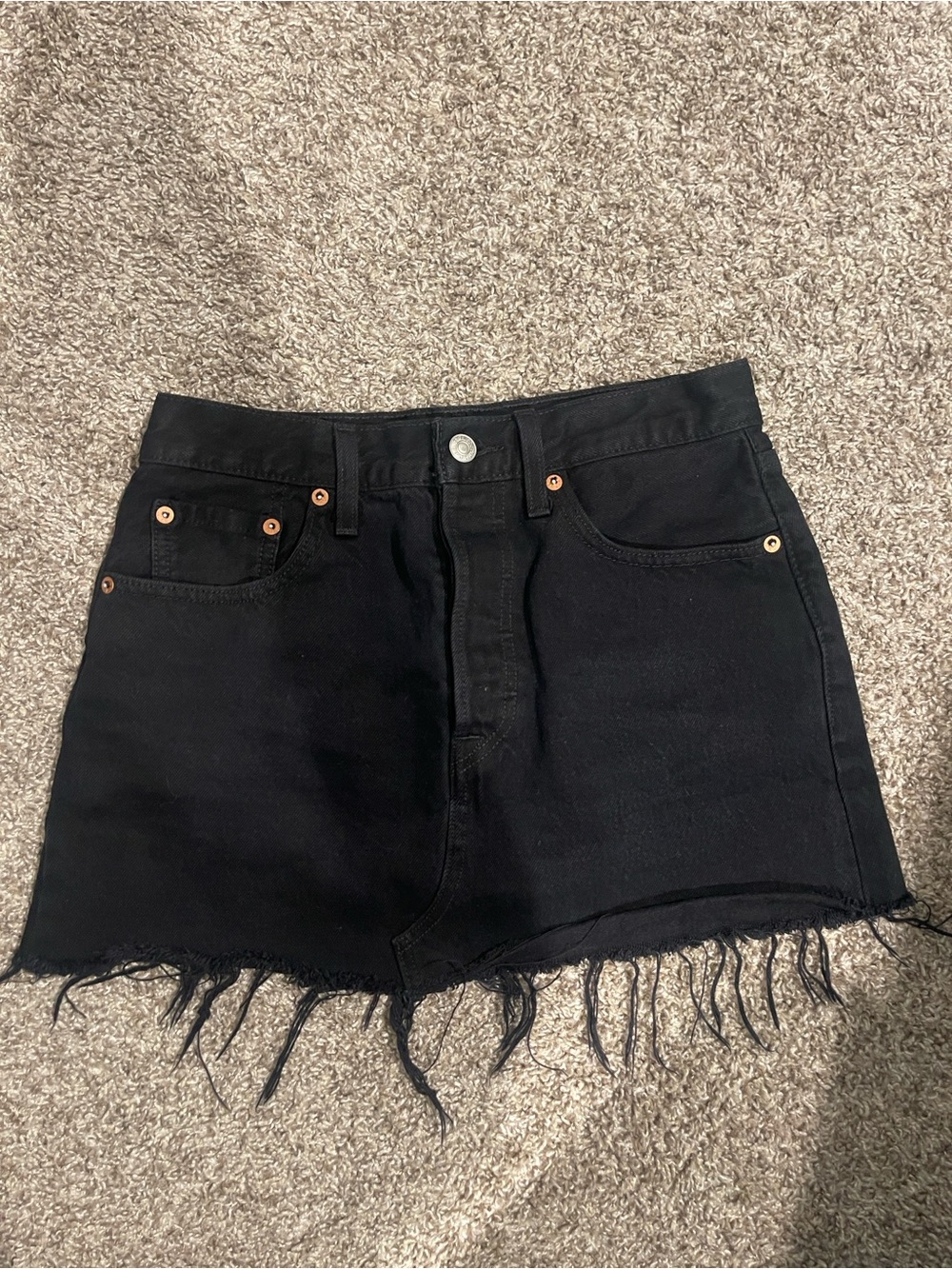 Levi's Black Distressed Raw-Hem Denim Mini Skirt SZ 26 - Picture 4 of 6